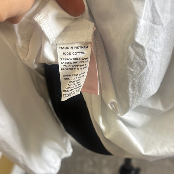 Hill House Home
Lena Top White Off-Shoulder Blouse - Picture 5 of 9